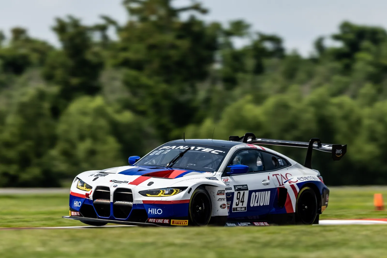 GT 월드 챌린지 아메리카를 달리는 BMW M4 GT3