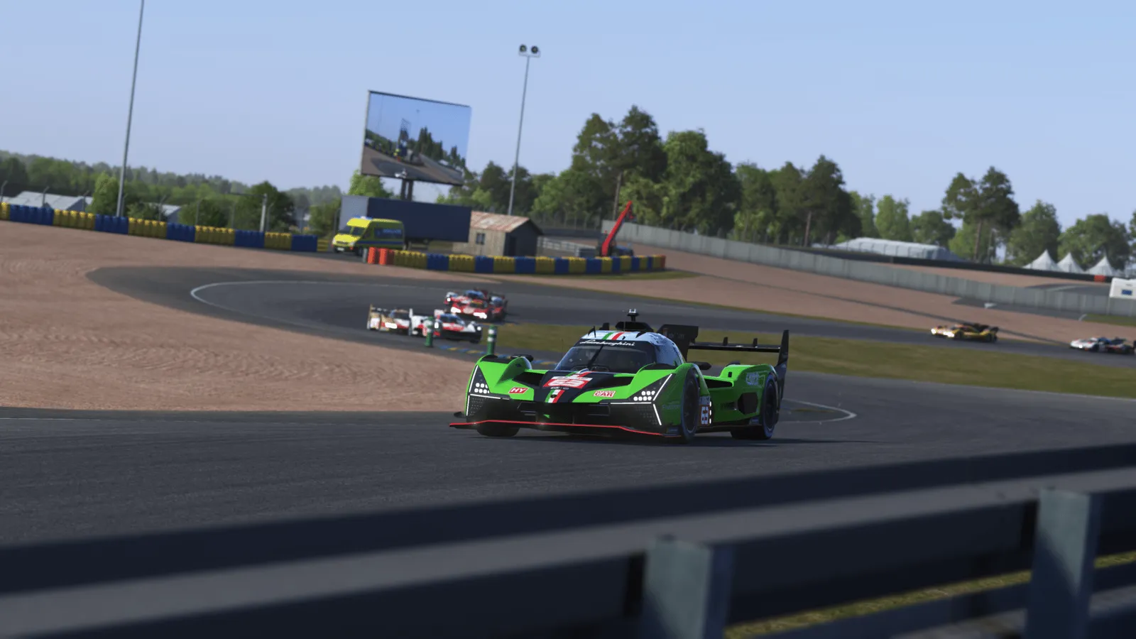 르망 코너를 도는 람보르기니 SC63